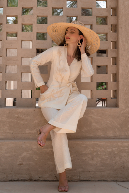 Magnolia suit in ivory