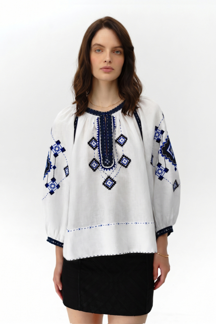 Ozima blouse in white with Blue embroidery