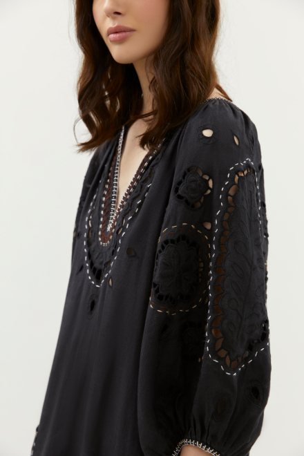 Merezhivo Short Dress in Black
