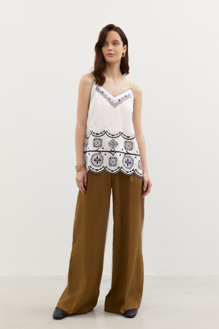 Merezhivo Top in White