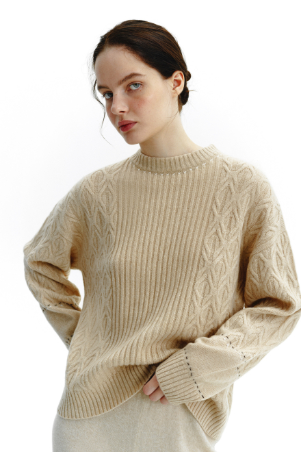 Hygge Sportic Style Jumper in Natural Beige